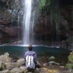 Meditation in Madeira, umgeben von der Natur